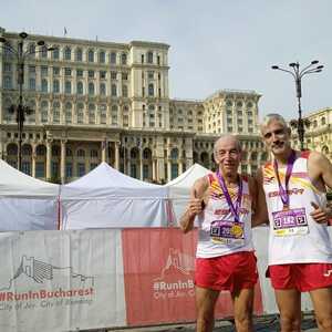 UN CAMPEÓN DEL MUNDO INDIVIDUAL DE MARATÓN, DOS POR EQUIPOS Y OTROS DOS BRONCE POR EQUIPOS EN BUCAREST